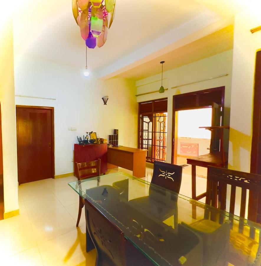Golden Town Hotel 坦加拉 外观 照片