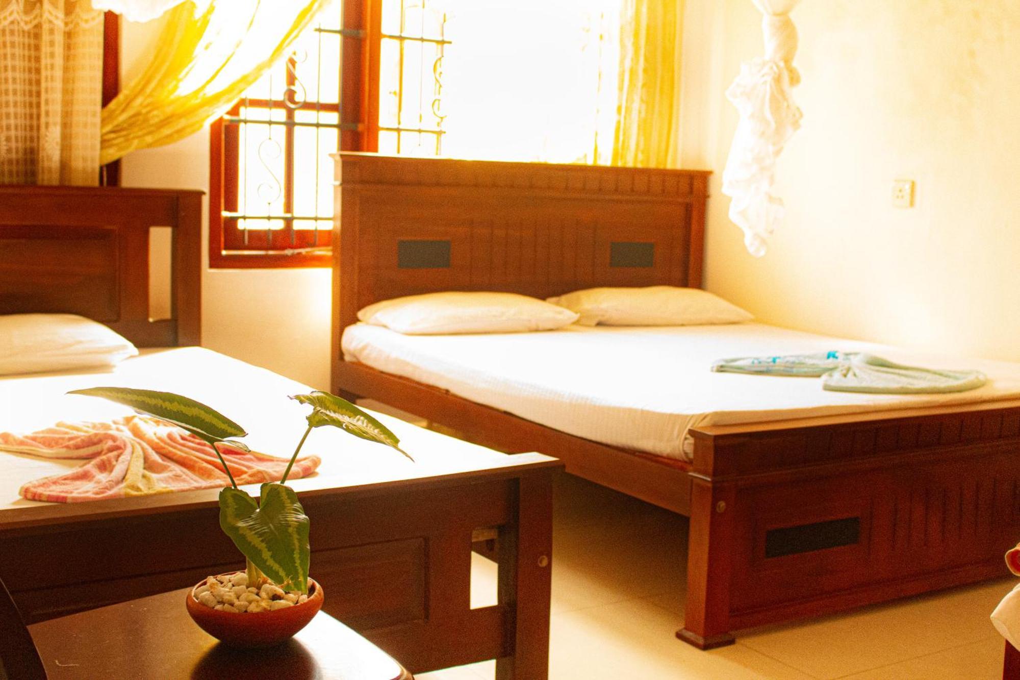 Golden Town Hotel 坦加拉 外观 照片